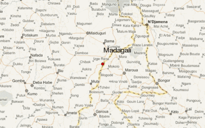 3 suicide bombers kill 2 on market day in northeast