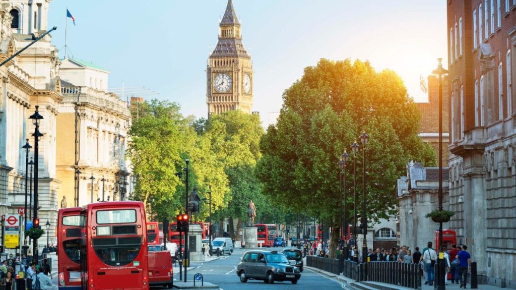 Panic grips Nigerian investors as UK opens foreign property register